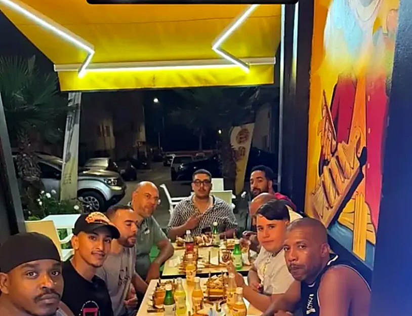 Customers at Le 40 Rabat